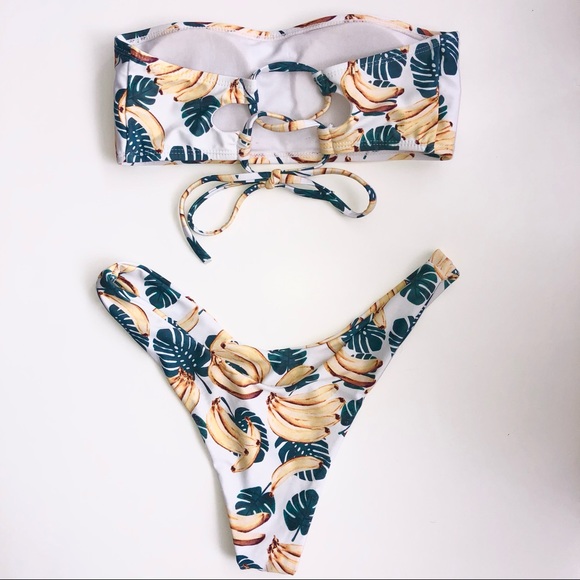 5/$20 Banana leaf bikini, size Small - Picture 4 of 7